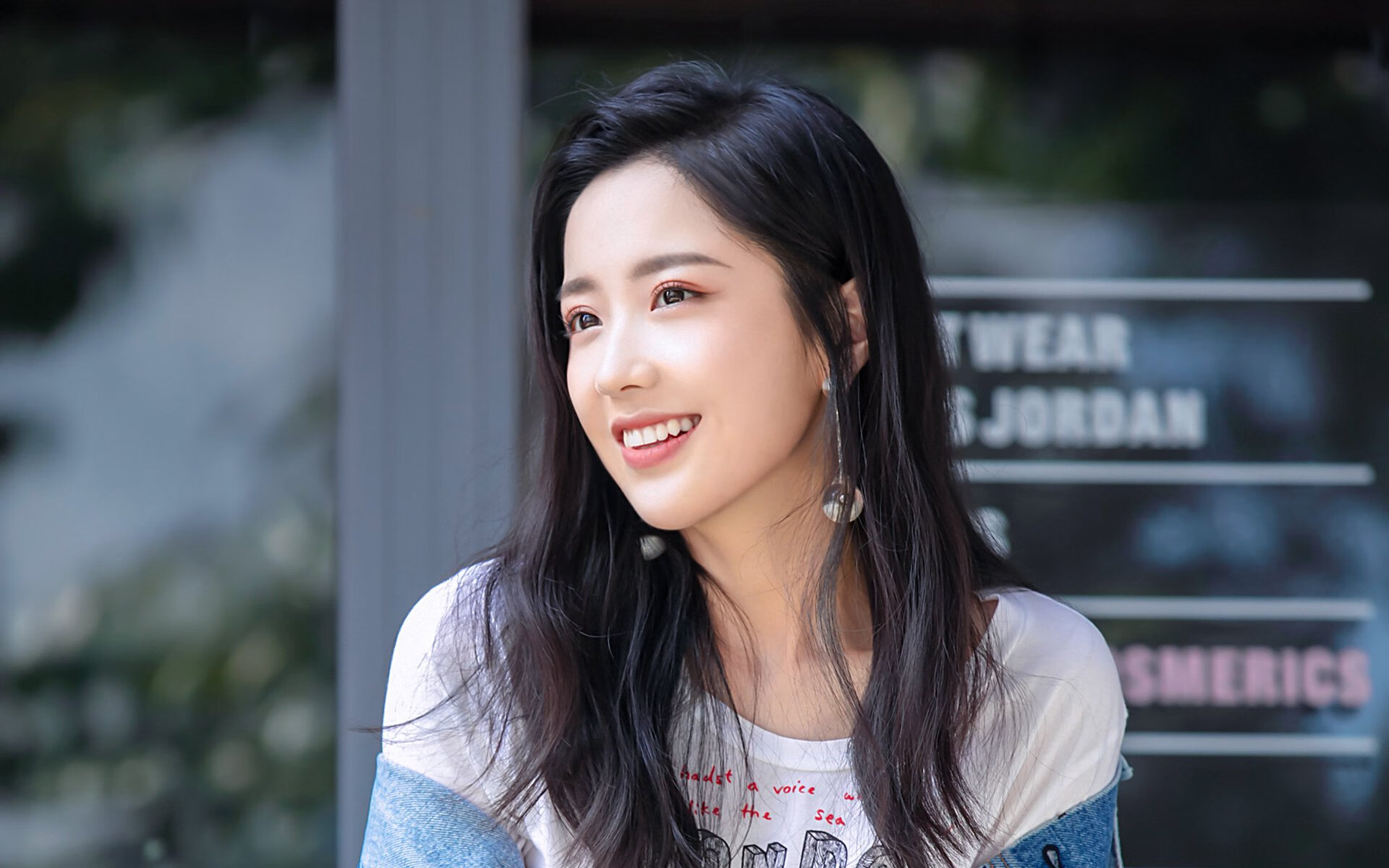 体育赛事直播技术升级增强观众互动体验，体育直播技术方案